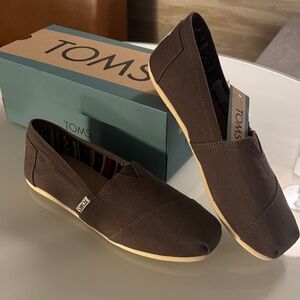 NWT TOMS Ash Alpargata Canvas Slip-Ons